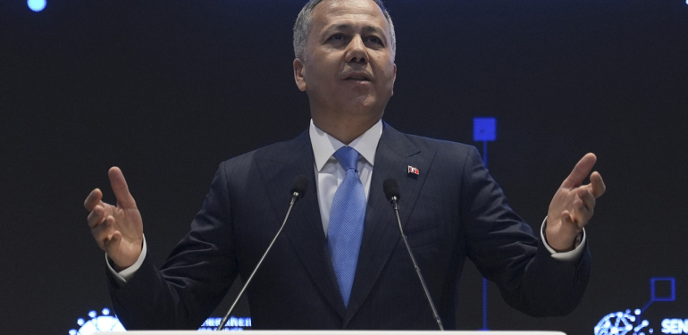 Ali Yerlikaya’dan ‘siber güvenlik’ uyarısı her gördüğünüzü gerçek sanmayın